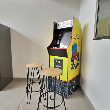 Loft & Pop Billard Apartment Valence (Drome)